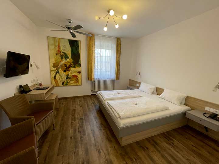 SR_Frankenland_c_Hotel_Storch_Standardzimmer-1